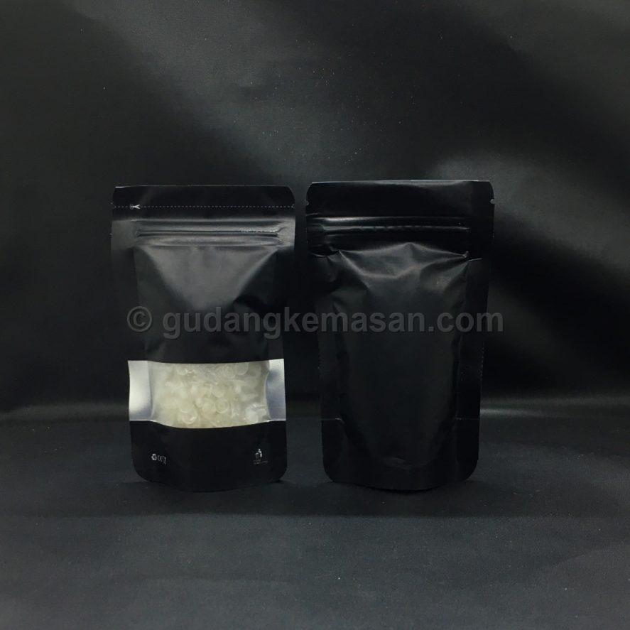 square window black 9×15