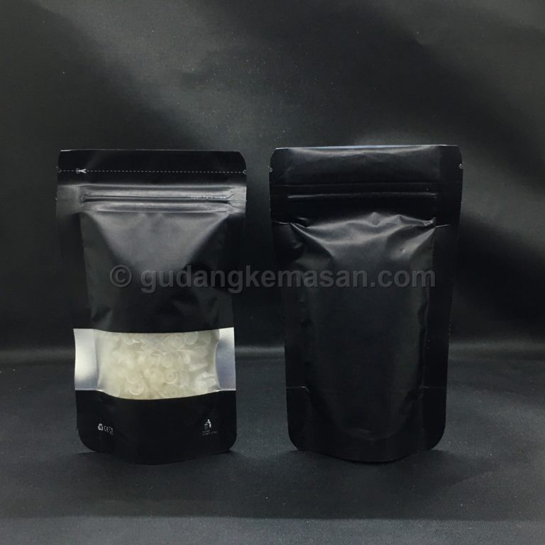 Square Window Black 10×17