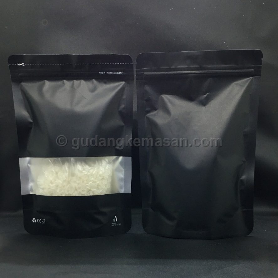 square window black 14×22