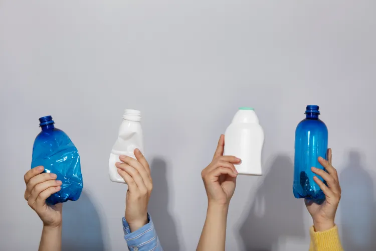 HDPE vs PET: Mana yang Lebih Aman untuk Kemasan Produk?